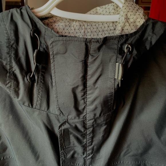 Columbia Rain Jacket - Picture 2 of 4